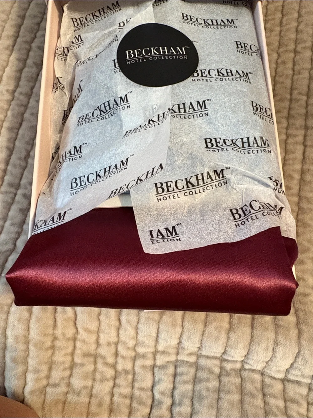 Beckham Hotel Collection Silk Pillowcase in Deep Wine Mulberry Silk 2 Queen NIB